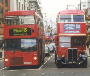 M961 and RT3871, Oxford Street, June 1999