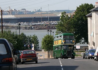 RT3148 climbs the Rosherville bank (Peter Larkham)