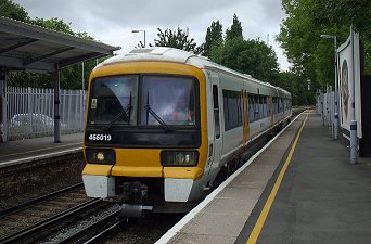 466019 at Mottingham Station