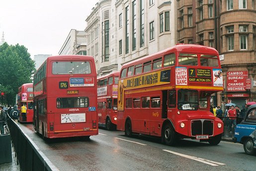 L14 on 176, Oxford Street, July 2003
