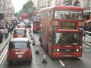 L186 in Oxford Street on 176
