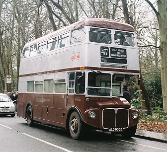 RM1933 at Cobham, April 2008