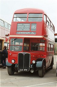 RT3871 at Brooklands, 2003