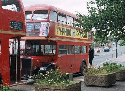 RTL139 on 228 at Chislehurst, June 2002