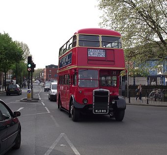 RTW 185 in Cambridge Heath, April 2014, for RT75