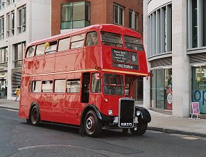 RTW75 on route 8 in Newgate Street, 4th June 2004