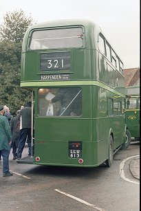 RT3254 at Harpenden Church Green.