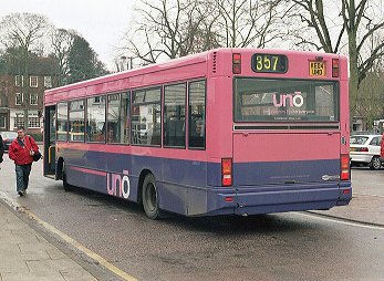 Universitybus 121 at Church Green.