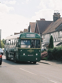 RF679 on 401, Swanley Garage.