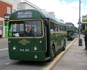 RF633 arrives, Stevenage StopK