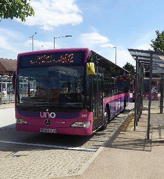 uno313 on 602 at Hatfield Station