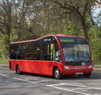 OPL08 on 462 to Weybridge Station, April 2014