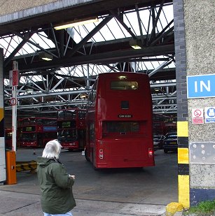 DMS1868, Bromley Garage