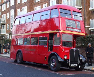 RT1702 at Southend Crescent