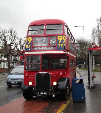 RT3251 at Woodcote Green