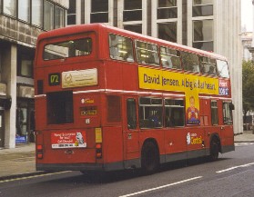 T915 at St Pauls, rear