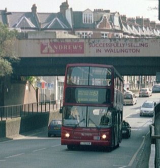 TA20 on 157, Wallington Station
