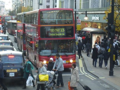 TN33368 on 23 on Oxford Street