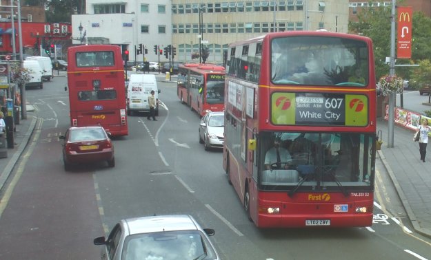 TNL33132 Heads for White City on Express 607