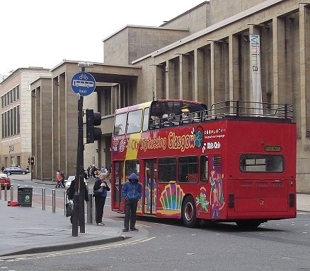 AV11 on City Sightseeing Glasgow