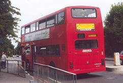 VA123 leaves Bromley Garage, June 2001