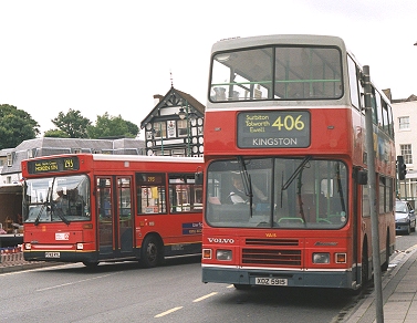 VA15 in Epsom on 406, September 2001