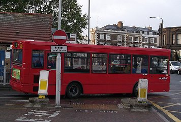 8019 on 322 at Crystal Palace