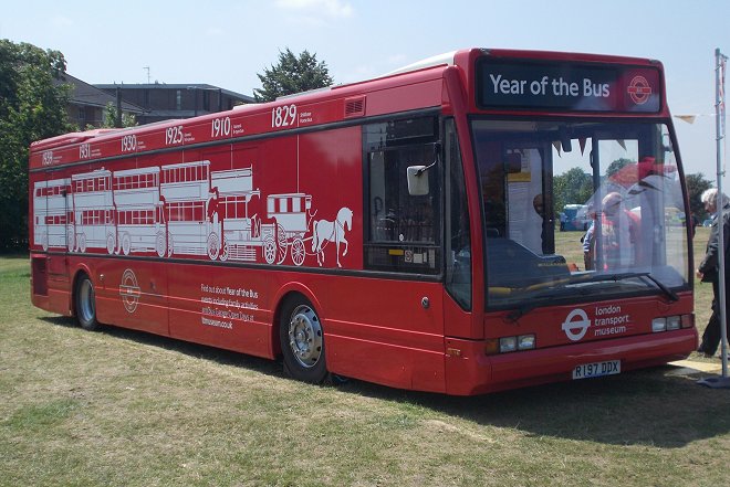 R197DDX at Finsbury Park