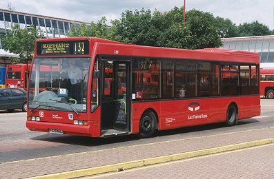 XL321 at Eltham Bus Station