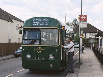Rf679 changes blinds at Chislehurst.