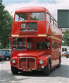 RML3 enters Sidcup Stn yard.