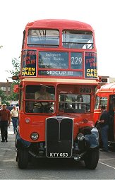RT1798 at Sidcup off 229.