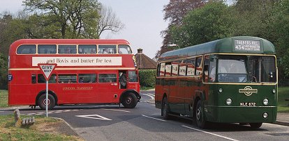 RT2043 and RF672 at Dormansland