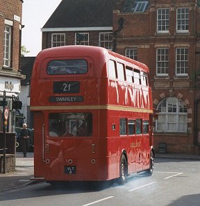 RM8 leaves King Street