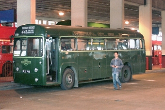 RF226 in Slough Bus Stn, 14 May 2006