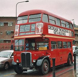 RT1702 on Peckham Road
