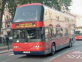 50121 on Oxford Tube